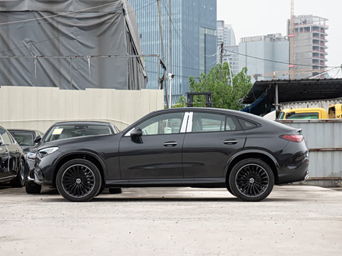 2026�� �Ŀ� GLC 300 4MATIC ����SUV