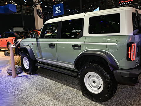 2025�� 2.3T 1966��Ű�