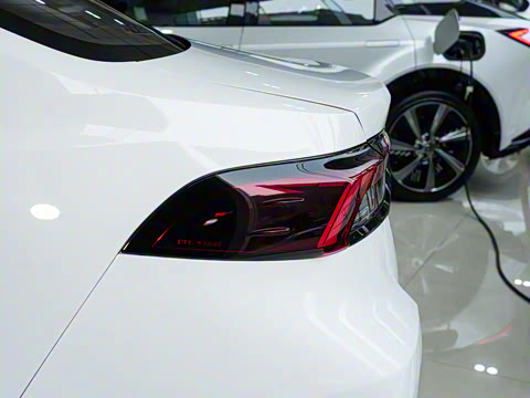 2026�� 1.8L ˫�� �ȷ��