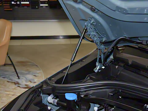 2025�� sDrive25i M�˶���װ