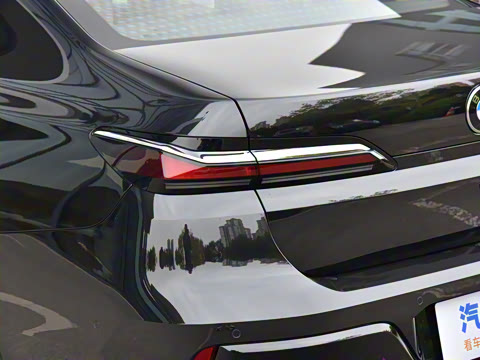 2026�� 740Li ������ M�˶���װ