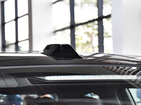 2026�� xDrive 50L M�˶���װ