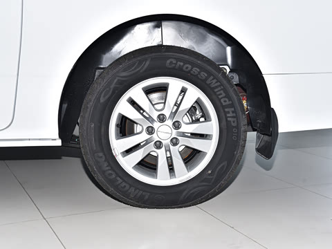 2025�� 2.0L �ֶ�������CNG 7��