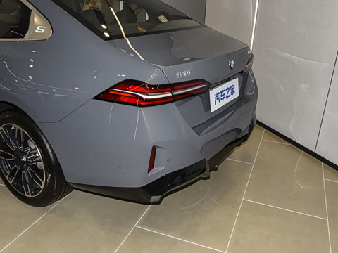 2026�� �Ŀ� 530Li ������ M�˶���װ
