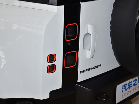 2026�� 110 3.0T P400 X-Dynamic HSE