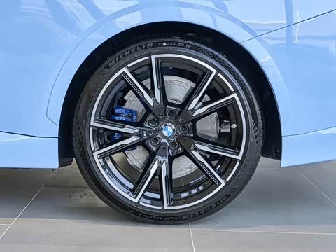 2026�� M240i xDrive