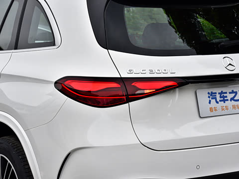 2026�� GLC 300 L 4MATIC ������