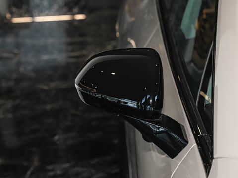 2025�� 560 Lite��