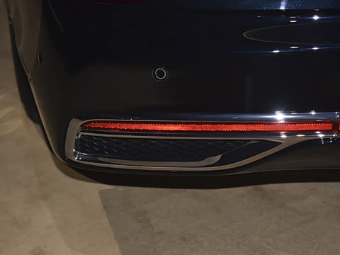 2026�� 4.0T V8��