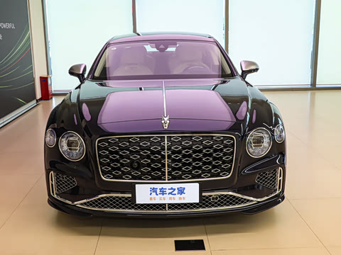 2026�� 4.0T V8 Mulliner