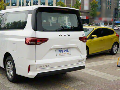 2025�� 2.0L CNG�м�Ӫ�����ʰ� 7��