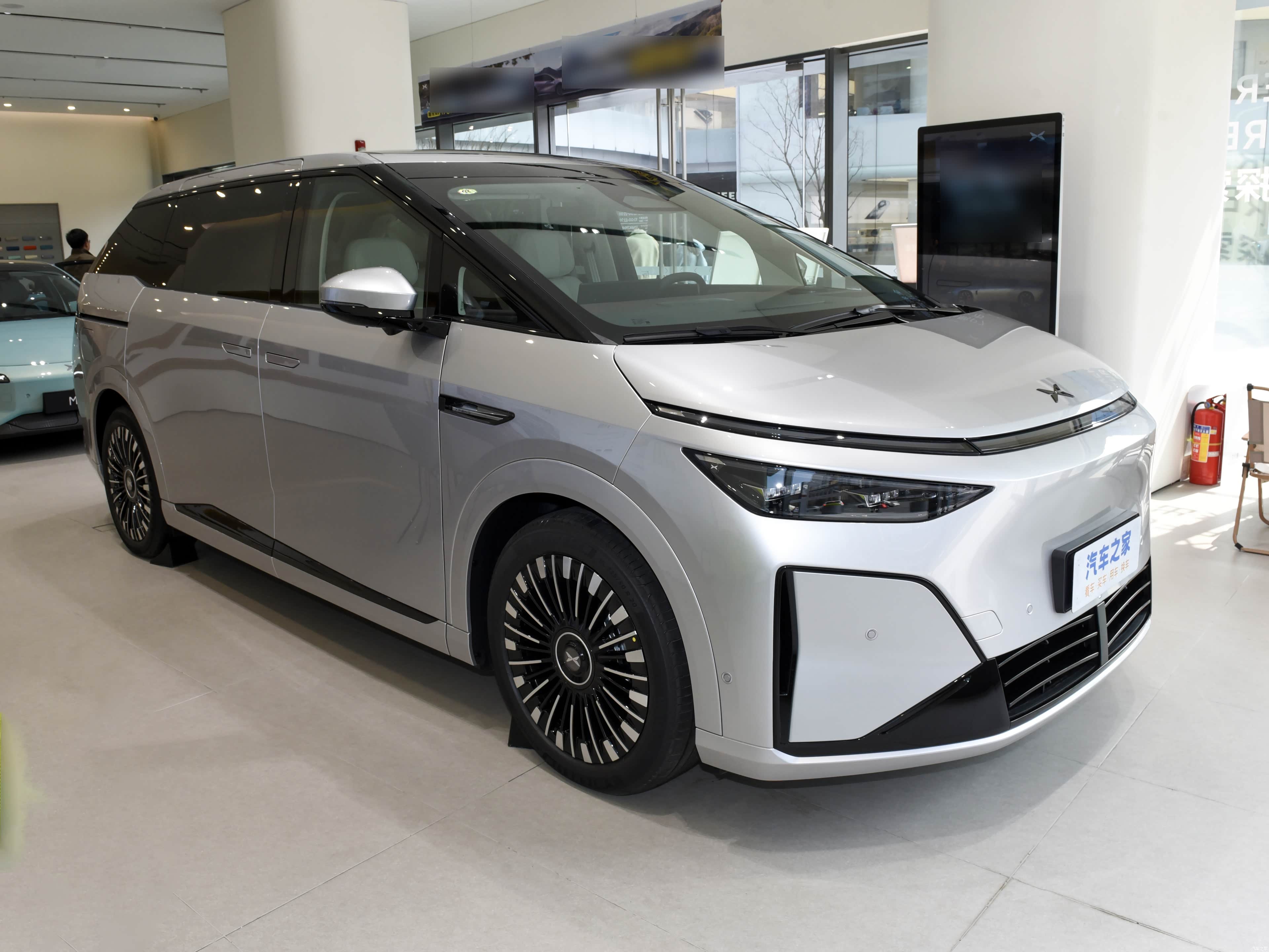 XPeng X9, миниатюра 3