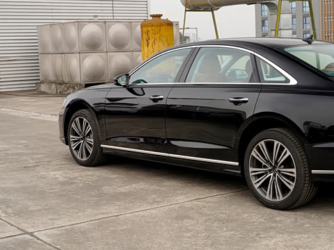 2026�� A8L 45 TFSI quattro ������