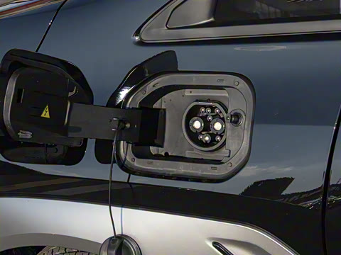 2025�� Plus 610 ������