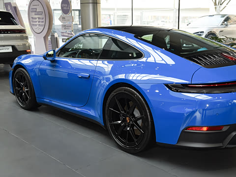 2026�� Carrera 3.0T