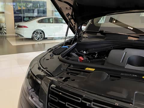 2026�� 3.0 L6 360PS SE�����