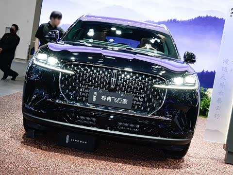 2024�� 3.0T V6 �������Ű� ����