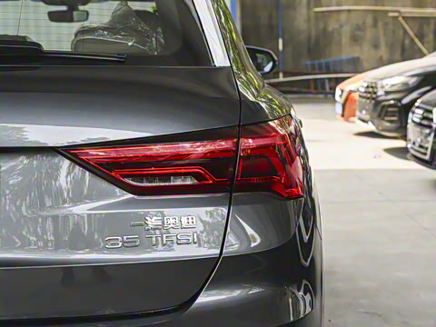 2026�� quattro 45�����ذ� 35TFSI ʱ�ж�����