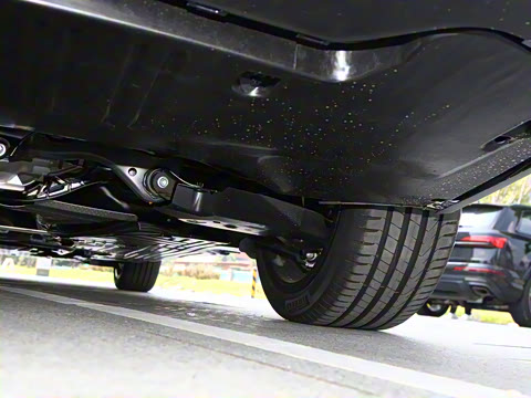 2025�� �Ŀ� C 260 L