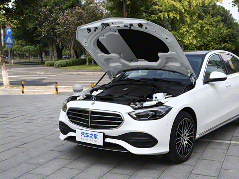 2025�� �Ŀ� C 260 L