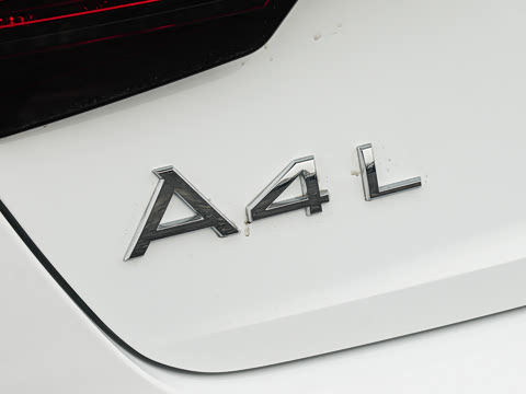 2026�� 200���������� 40 TFSI ����������