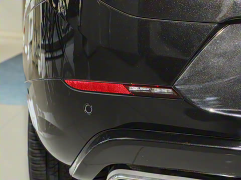 2025�� 400PS Dynamic SE