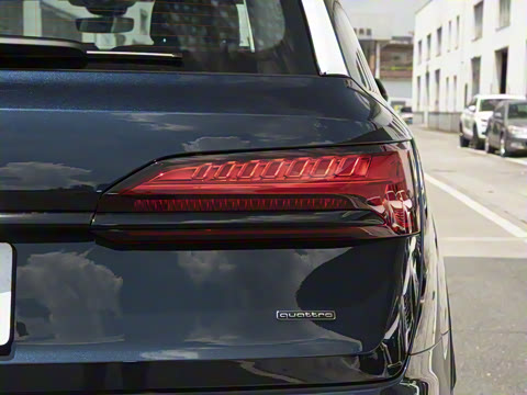 2025�� 55 TFSI quattro S line����ʿ��