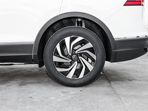 2026�� ���ڿ� 300TSI �Զ��������ڰ�