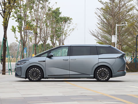 2026�� ���� 750 Ultra