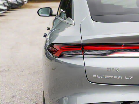 2025�� ������