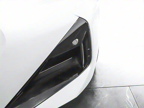 2025�� 225i M�˶���ҹ��װ