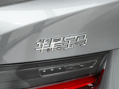 2026�� 330Li M�˶���ҹ��װ