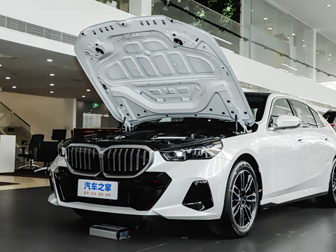 2026�� �Ŀ� 530Li ������ M�˶���װ