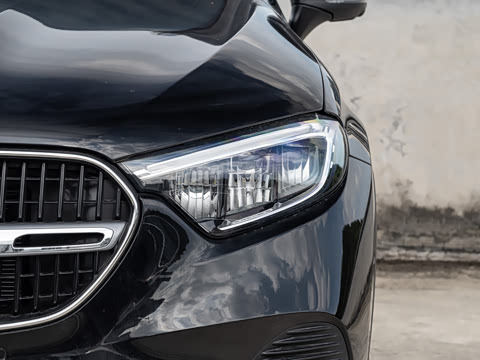 2026�� �Ŀ� GLC 260 L 4MATIC ������
