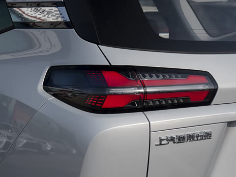 2026�� 1.5T 6MT ������ 