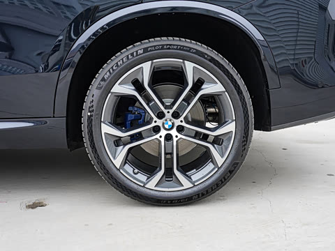 2026�� �Ŀ� xDrive 40Li M�˶���ҹ��װ