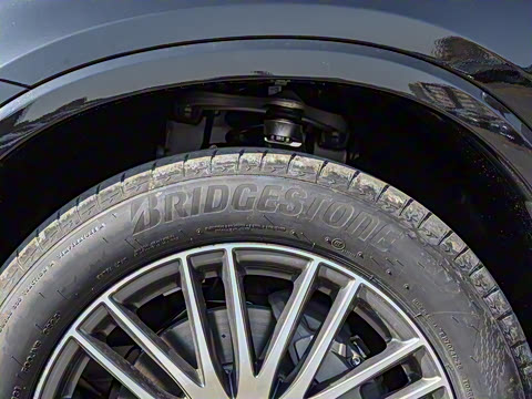 2026�� GLC 300 L 4MATIC ������ 7��