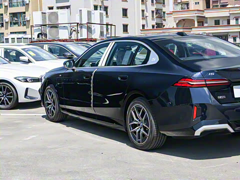 2026�� eDrive 35L M�˶���װ