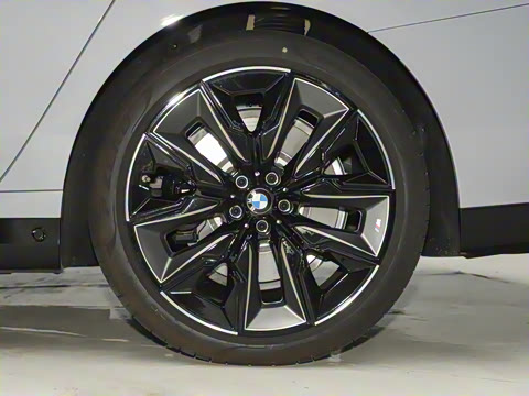 2023�� 740Li ������ M�˶���װ