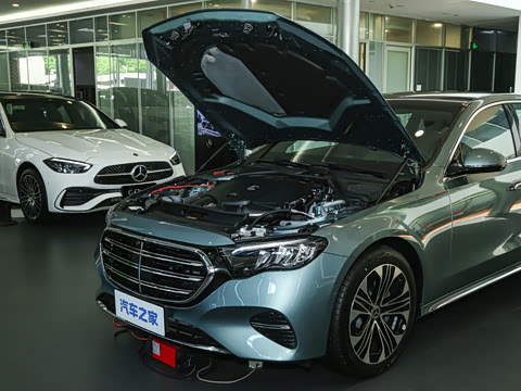 2026�� �Ŀ� E 300 L ������