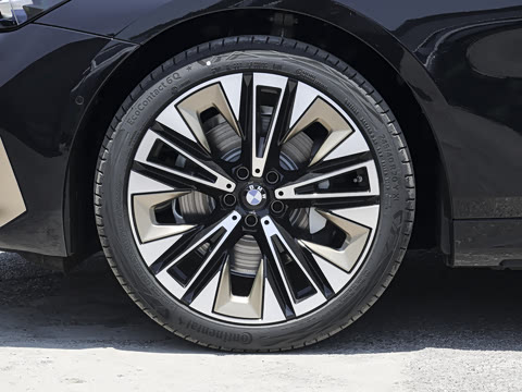 2026�� �Ŀ� 530Li ������ ������װ
