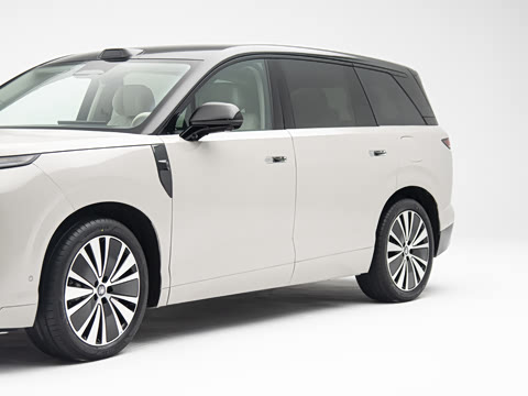 2026�� ���� 585kW ����������