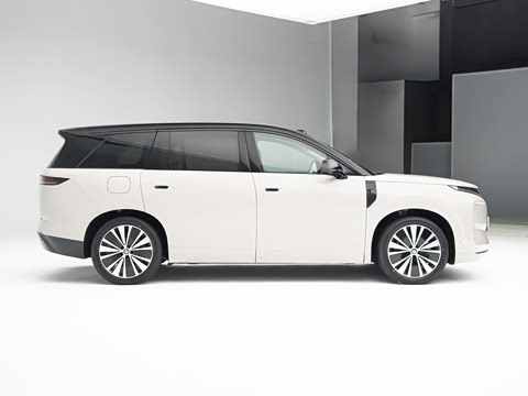 2026�� ���� 585kW ����������