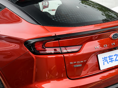 2026�� 2.0T EcoBoost  E �춯  �˶��� ST-Line