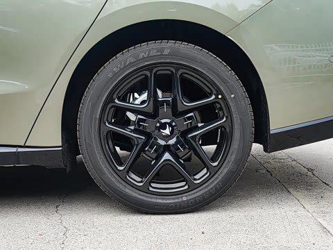 2026�� 535 MAX�����