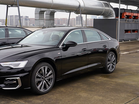 2026 45 TFSI quattro ѡ