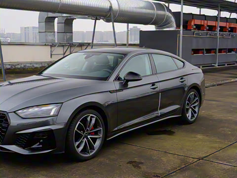2025�� Sportback ��ذ� 40 TFSI quattro ����������
