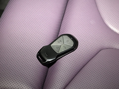 2025�� 750 ���������� Ultra