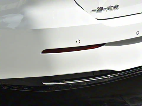 2026�� L 300TSI DSG ������