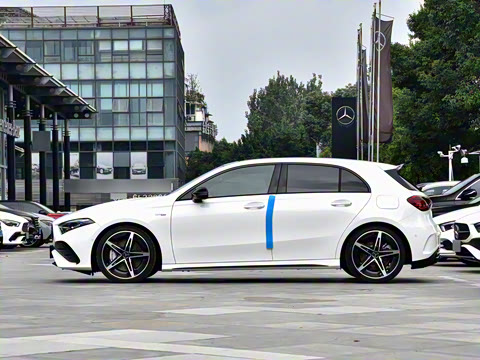 2026�� AMG A 35 4MATIC